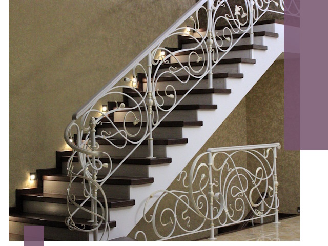 Кованые лестницы под ключ в Осинниках — изготовление и монтаж