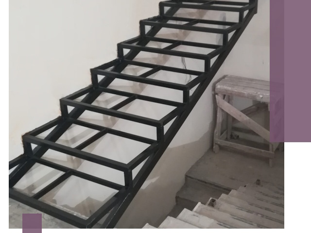 Демонтаж лестниц на металлокаркасе в Осинниках: быстрый вывоз и разбор