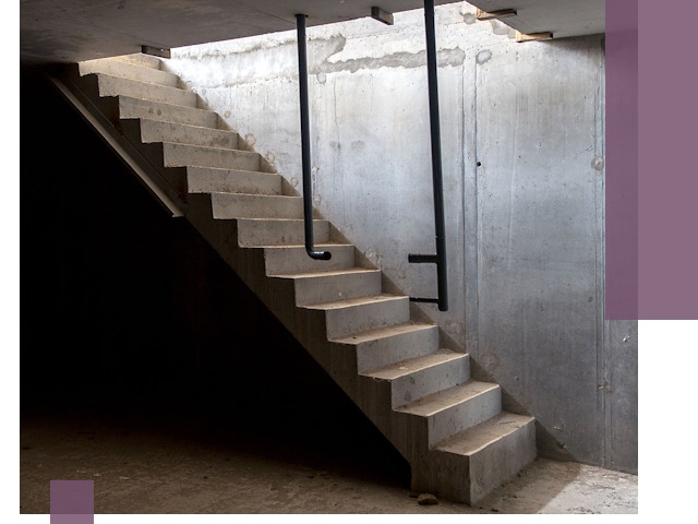 Изготовление и монтаж лестниц в подвале в Осинниках