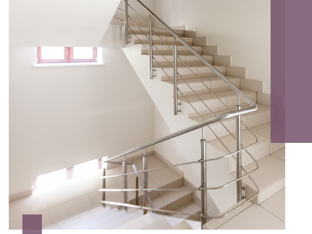 Установка и замена перил в подъезде в Осинниках