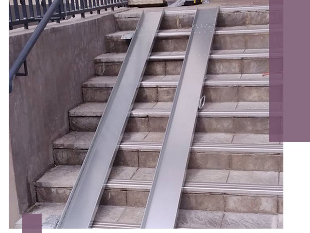 Демонтаж откидных пандусов профессионально в Осинниках