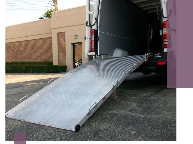 Мобильные пандусы в Осинниках — производство, монтаж и аренда