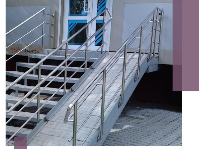 Пандус на крыльцо под ключ в Осинниках: монтаж и изготовление