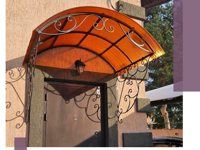 Демонтаж козырьков в Осинниках быстро и безопасно