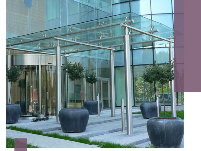 Навесы из стекла на заказ в Осинниках — монтаж и установка