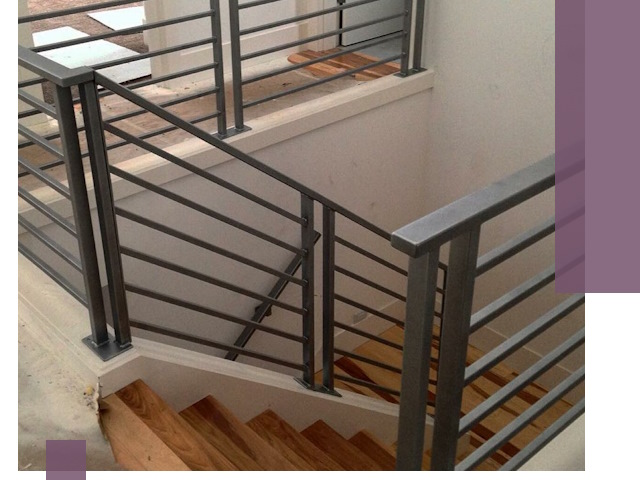 Изготовление поручней из металла и дерева в Осинниках